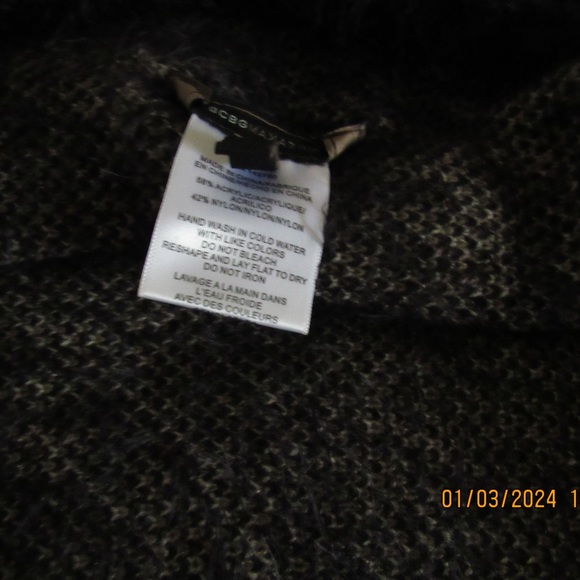 XL women’s sweater by BCBG MAXAZRIA. FLAWLESS - Picture 5 of 6